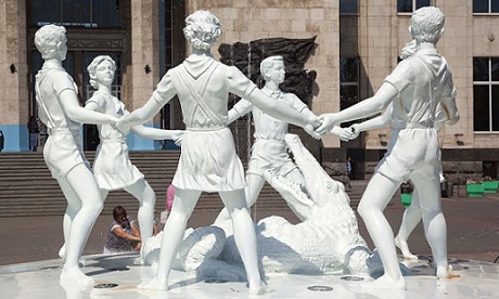 مجسمه کودکان خوروود در استالینگراد